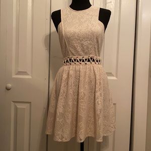 Do&Be | junior’s dress | skater dress |small | cream